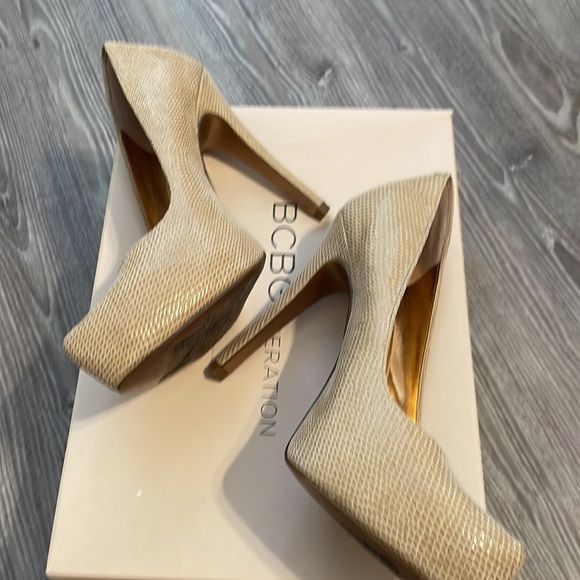 BCBGeneration heels - Picture 2 of 2